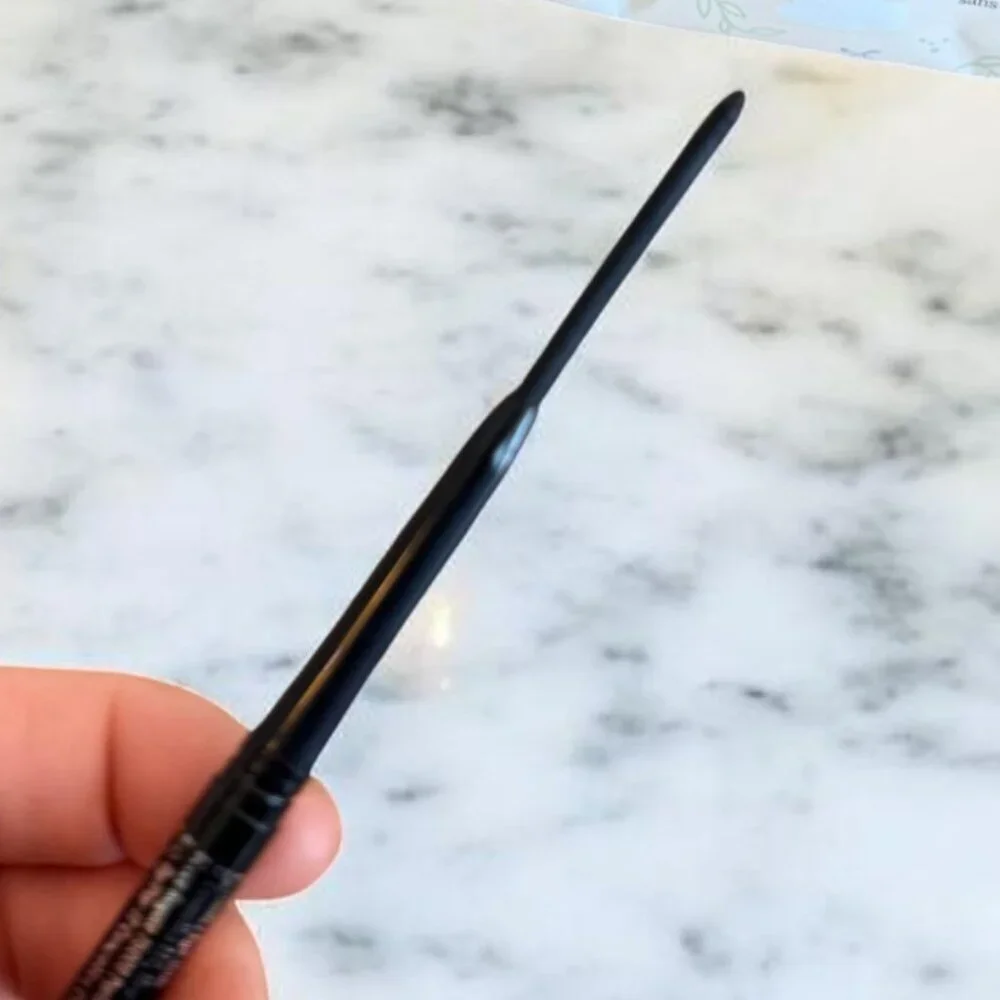 It Cosmetics NEW Superhero No-Tug Retractable Eyeliner